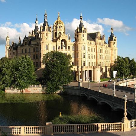 A&S Ferienzentrum Schwerin Otel Schwerin  Dış mekan fotoğraf